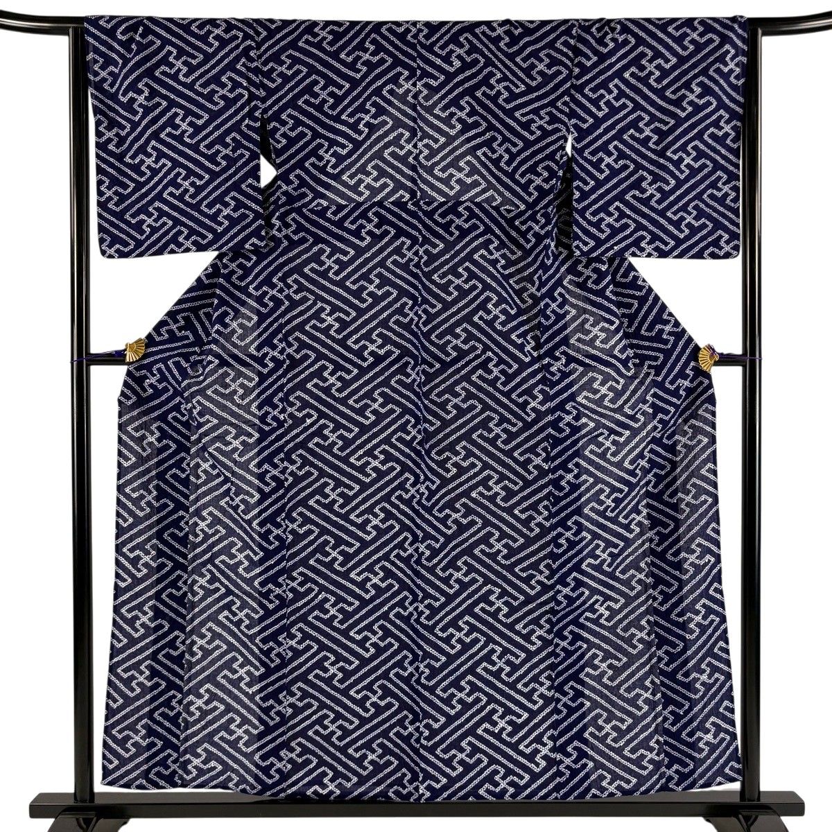 【美品】 浴衣 身丈155cm 裄丈65cm M 絞り浴衣 やまと 紗綾形 濃紺 綿 名品 【中古】