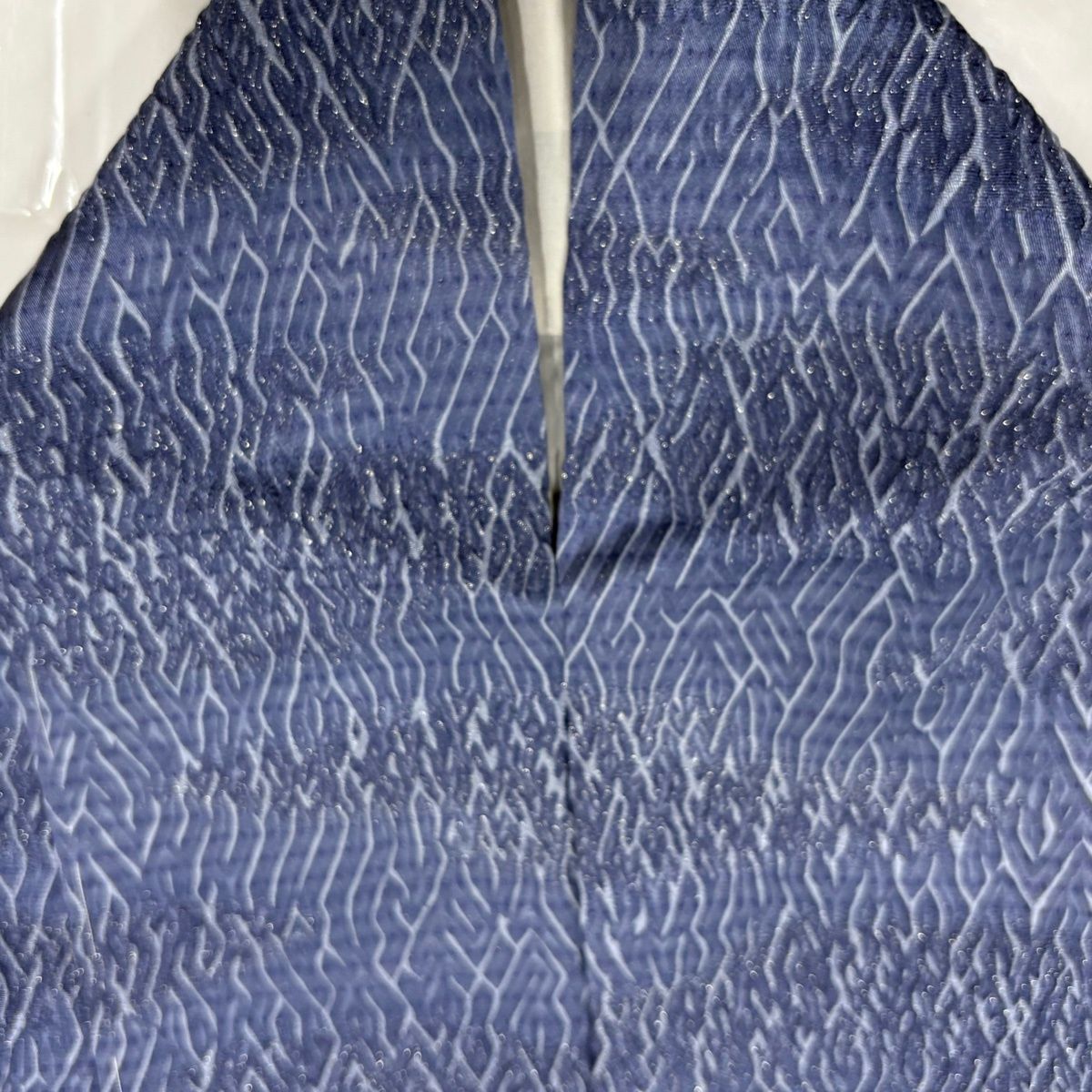 付下げ 身丈161.5cm 裄丈62.5cm S 袷 幾何学模様 銀通し 絞り 青灰色 正絹 名品 【中古】 付下げ 身丈161.5cm 裄丈62.5cm S 袷 幾何学模様 銀通し 絞り 青灰色 正絹 名品 【中古】