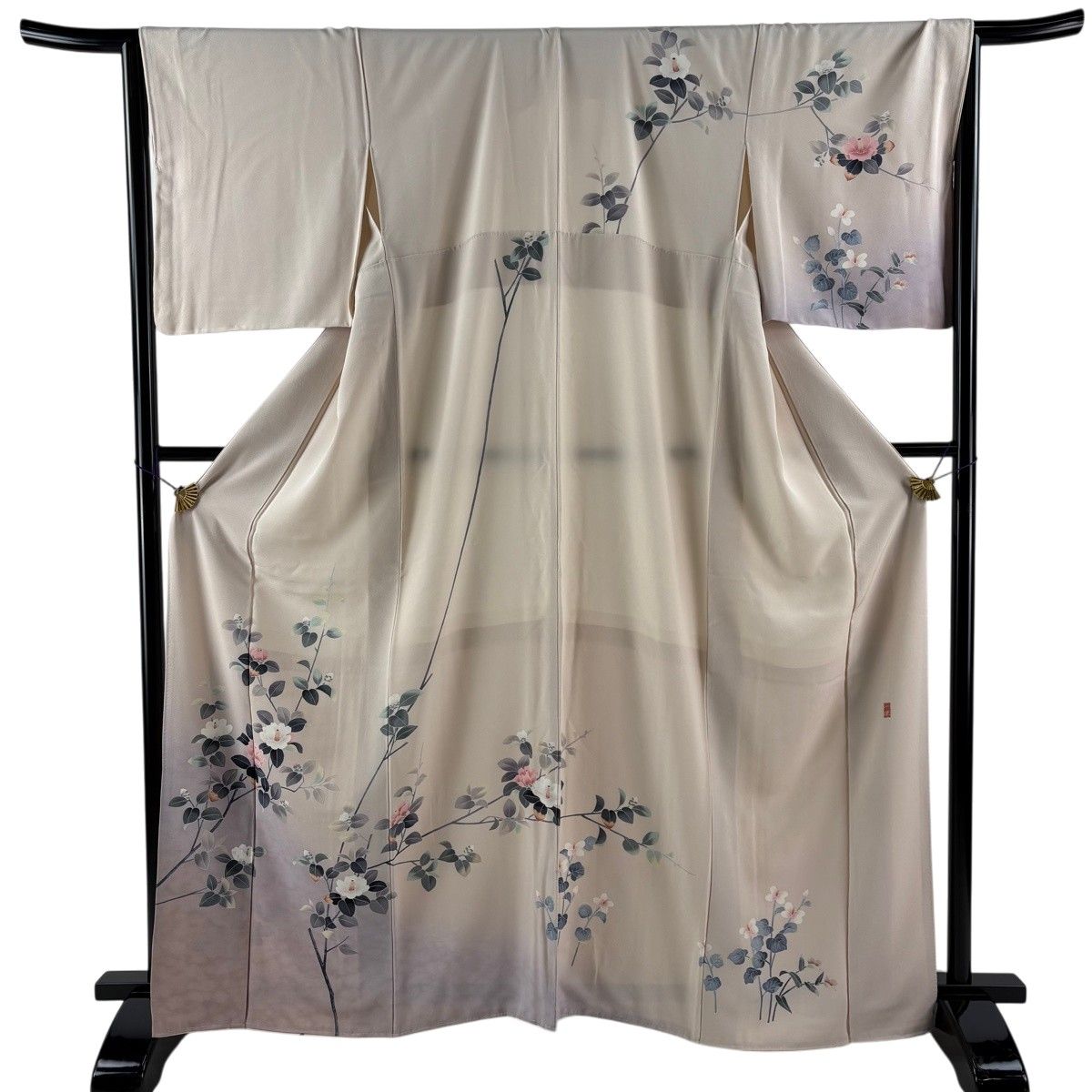 【美品】 訪問着 身丈163.5cm 裄丈65.5cm M 袷 落款 椿 ぼかし ピンクベージュ 正絹 秀品 【中古】