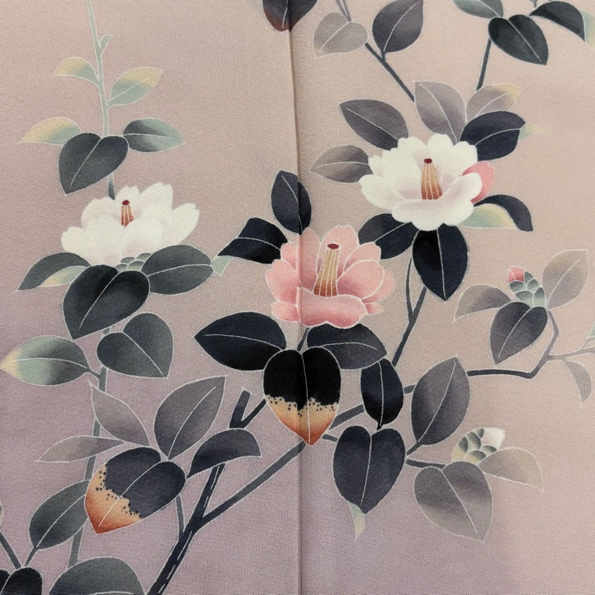 【美品】 訪問着 身丈163.5cm 裄丈65.5cm M 袷 落款 椿 ぼかし ピンクベージュ 正絹 秀品 【中古】 【美品】 訪問着 身丈163.5cm 裄丈65.5cm M 袷 落款 椿 ぼかし ピンクベージュ 正絹 秀品 【中古】