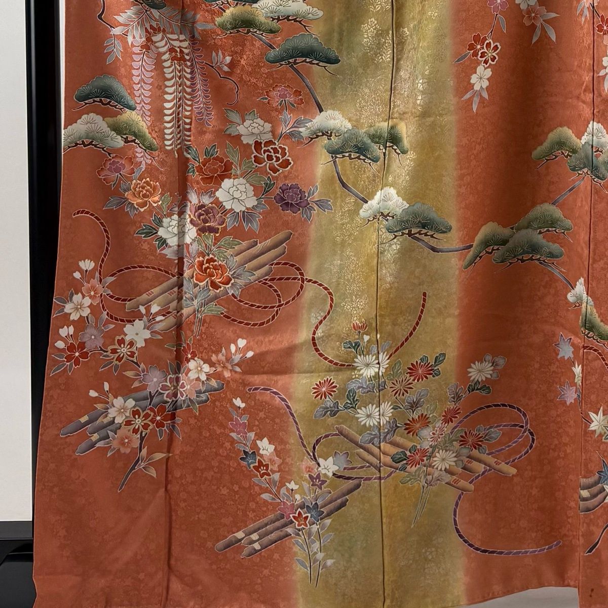 訪問着 身丈165.5cm 裄丈66.5cm M 袷 花筏 笠松 金糸 刺繍 サーモンピンク 正絹 秀品 【中古】