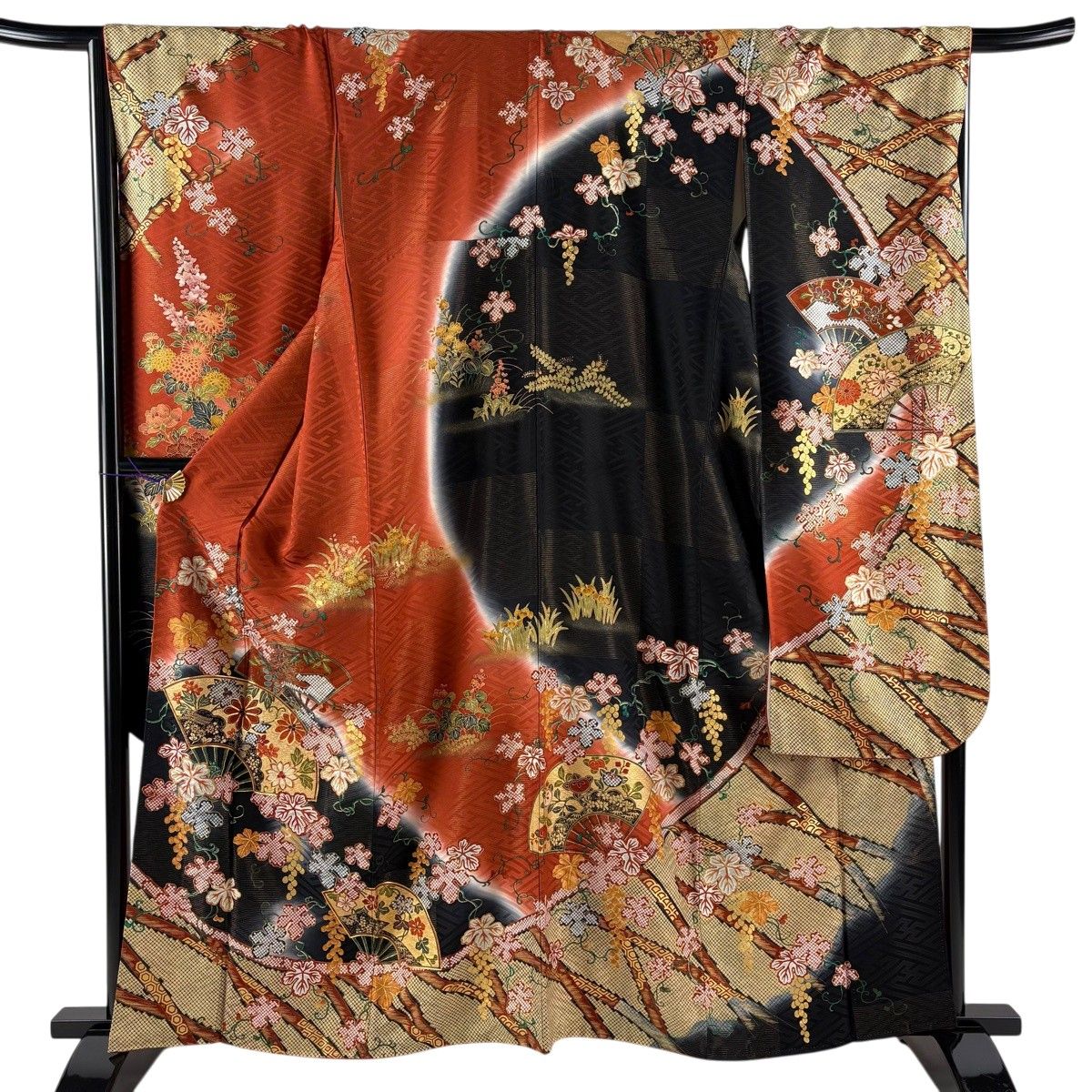 【美品】 振袖 身丈162cm 裄丈66.5cm M 袷 扇 草花 金糸 金彩 朱色 正絹 秀品 【中古】