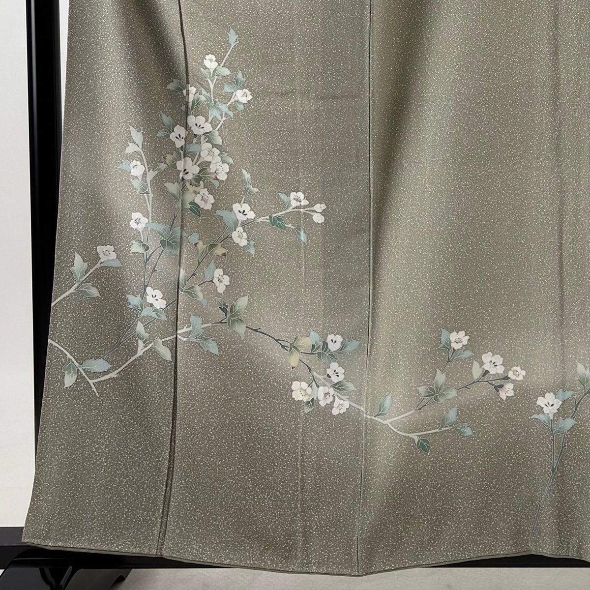 【美品】 付下げ 身丈159cm 裄丈62.5cm S 袷 枝花 ぼかし 灰緑 正絹 秀品 【中古】