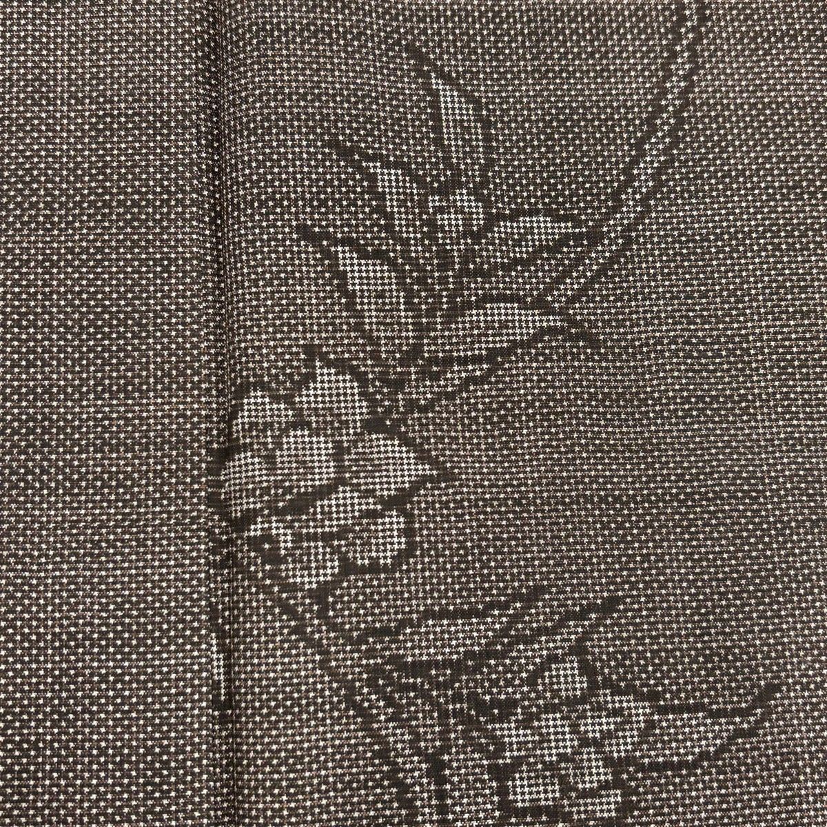 【美品】 大島紬 身丈162cm 裄丈64.5cm M 袷 純泥染 証紙 草花 焦茶色 正絹 秀品 【中古】 【美品】 大島紬 身丈162cm 裄丈64.5cm M 袷 純泥染 証紙 草花 焦茶色 正絹 秀品 【中古】