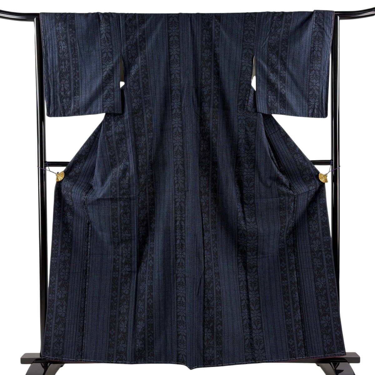 【美品】 紬 身丈160cm 裄丈66cm M 袷 証紙 縦縞模様 草花 紺色 正絹 秀品 【中古】
