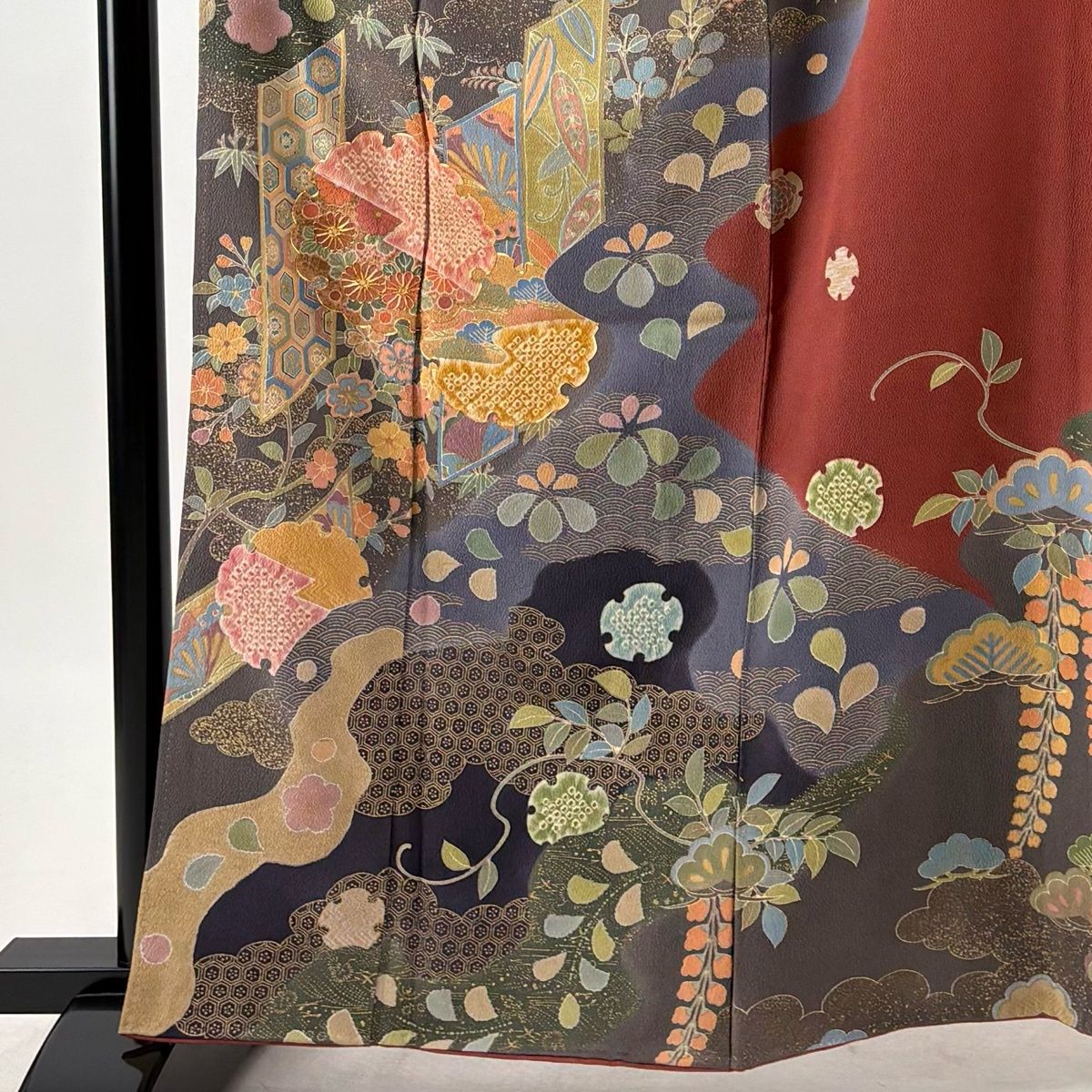 訪問着 身丈163cm 裄丈69.5cm L 袷 落款 雪輪 草花 金糸 金彩 濃紫 正絹 秀品 【中古】