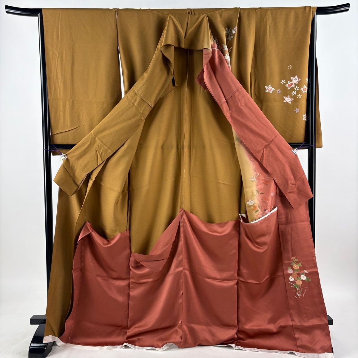 【美品】 訪問着 身丈172cm 裄丈69cm 未仕立て 仮絵羽 菊 橘 金彩 染め分け 茜色 正絹 秀品 【中古】