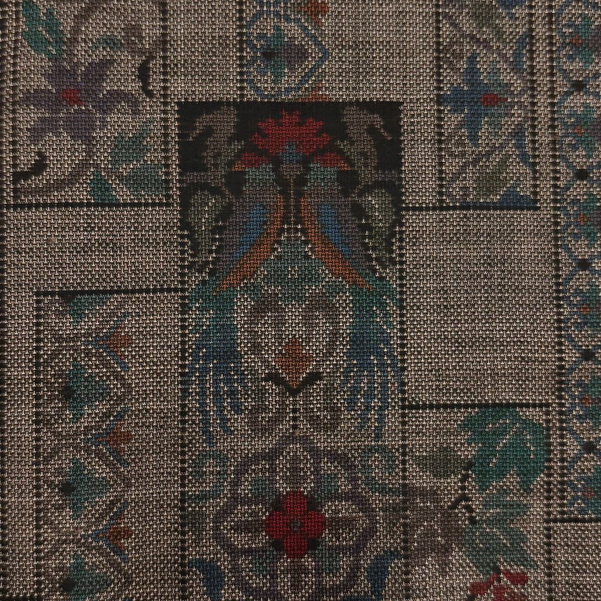 【美品】 大島紬 身丈169cm 裄丈67cm M 袷 花唐草 鳥 茶色 正絹 秀品 【中古】