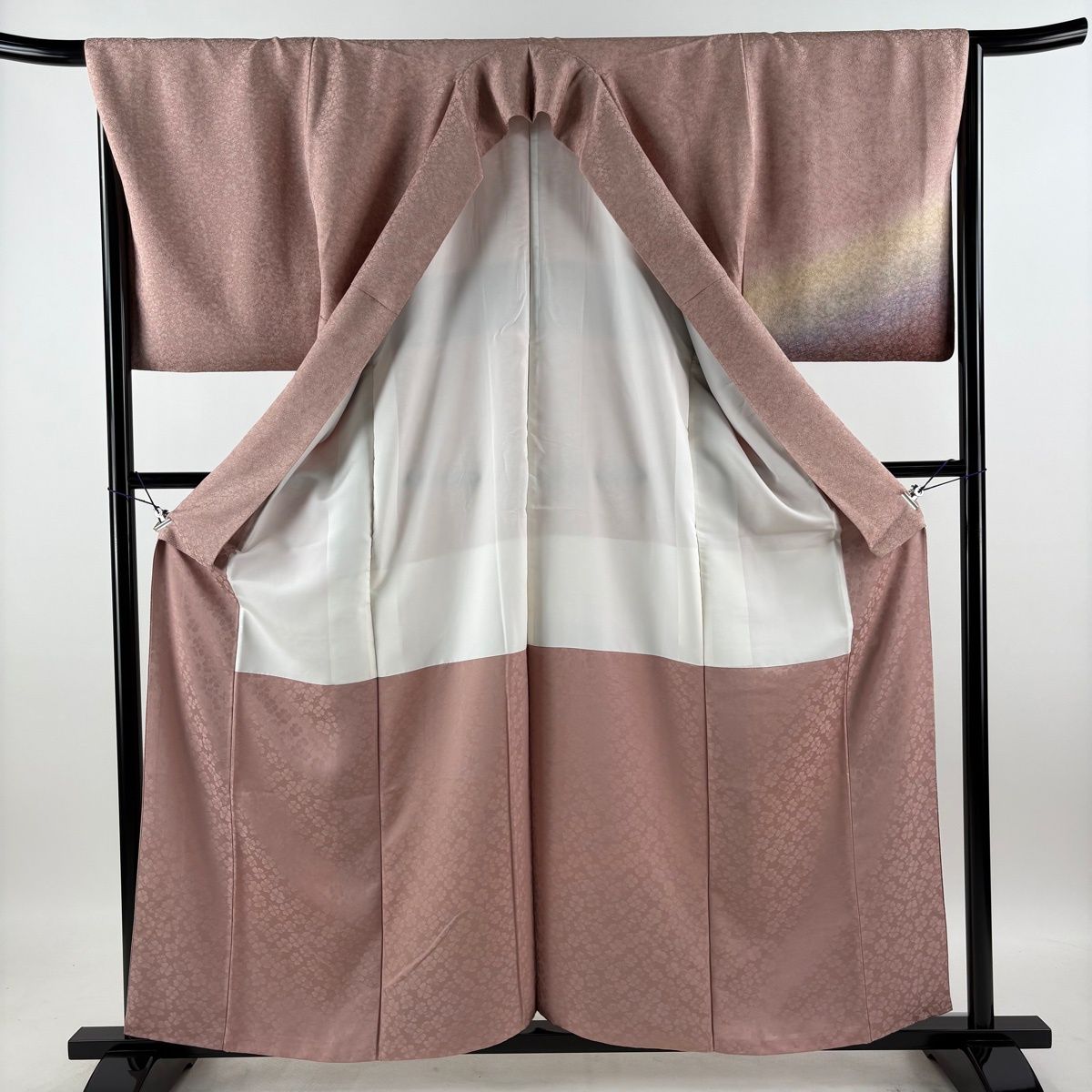 【美品】 付下げ 身丈158.5cm 裄丈66.5cm M 袷 やまと 地紋 ぼかし 薄紫 正絹 秀品 【中古】