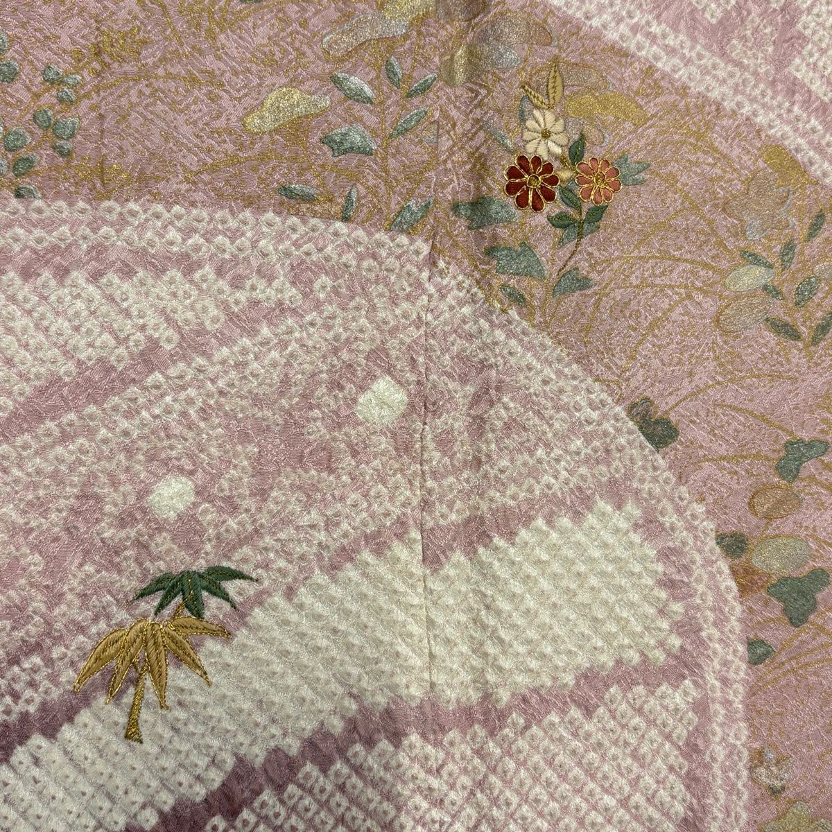 訪問着 身丈153.5cm 裄丈65cm M 袷 やまと 菊 竹 総絞り 刺繍 薄ピンク 正絹 秀品 【中古】