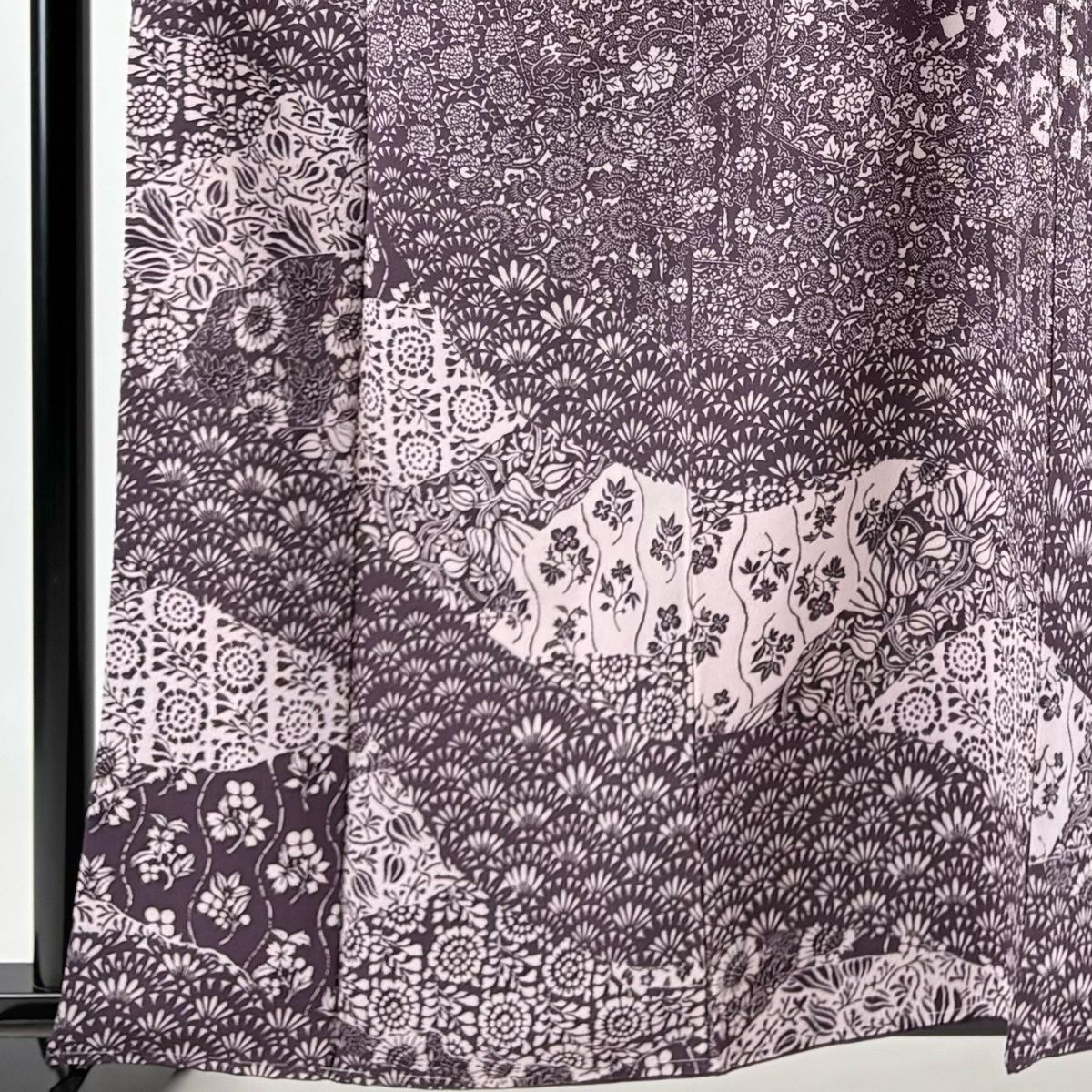 【美品】 訪問着 身丈159cm 裄丈64.5cm M 袷 落款 草花 花唐草 縮緬 紫 正絹 秀品 【中古】