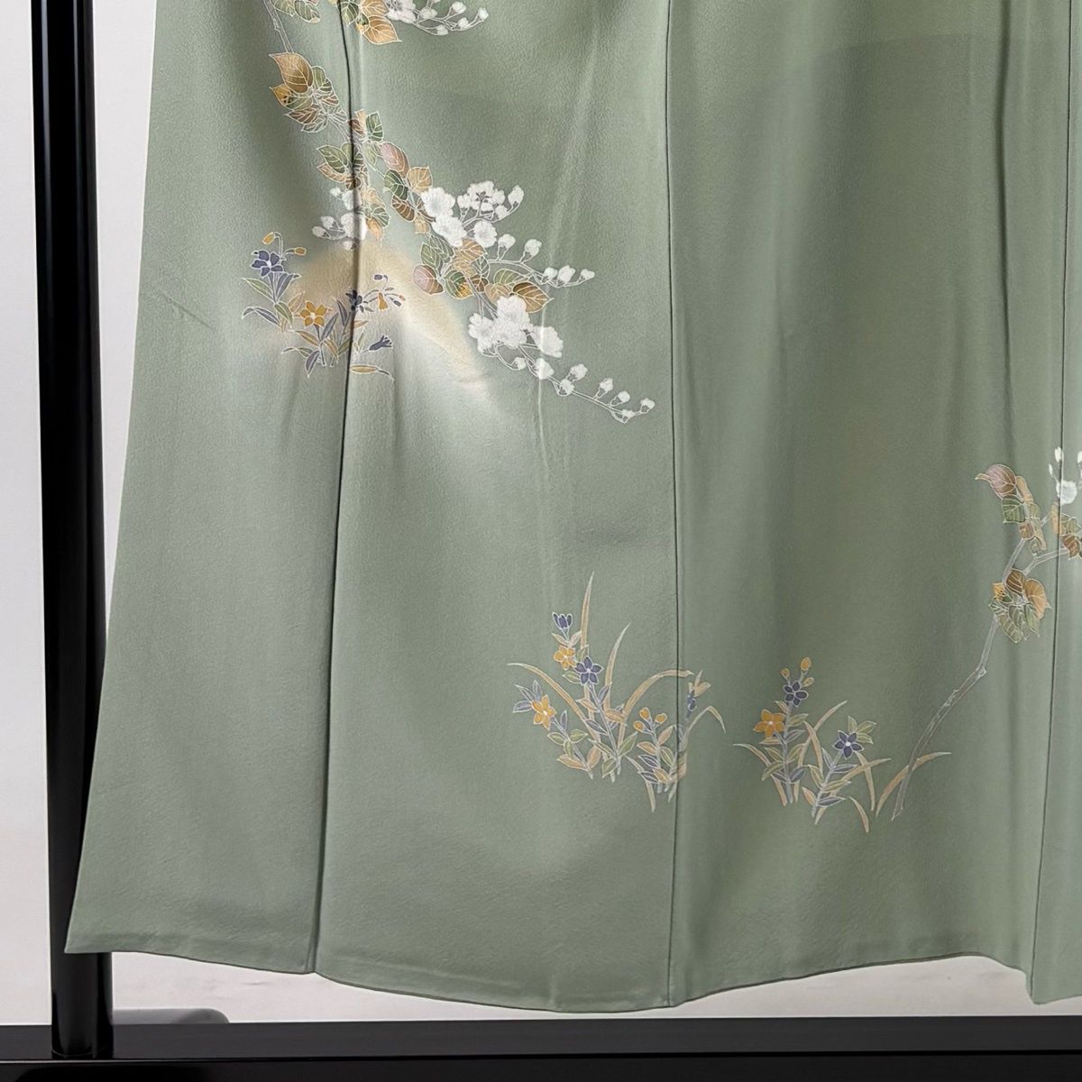 訪問着 身丈152cm 裄丈62cm S 袷 落款 桜 草花 ぼかし 薄緑 正絹 秀品 一つ紋 【中古】