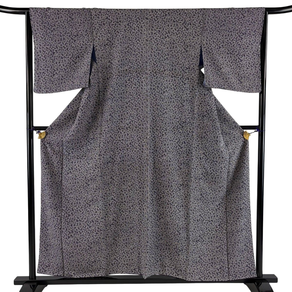 【美品】 小紋 身丈157cm 裄丈65cm M 袷 梅 墨色 正絹 秀品 【中古】