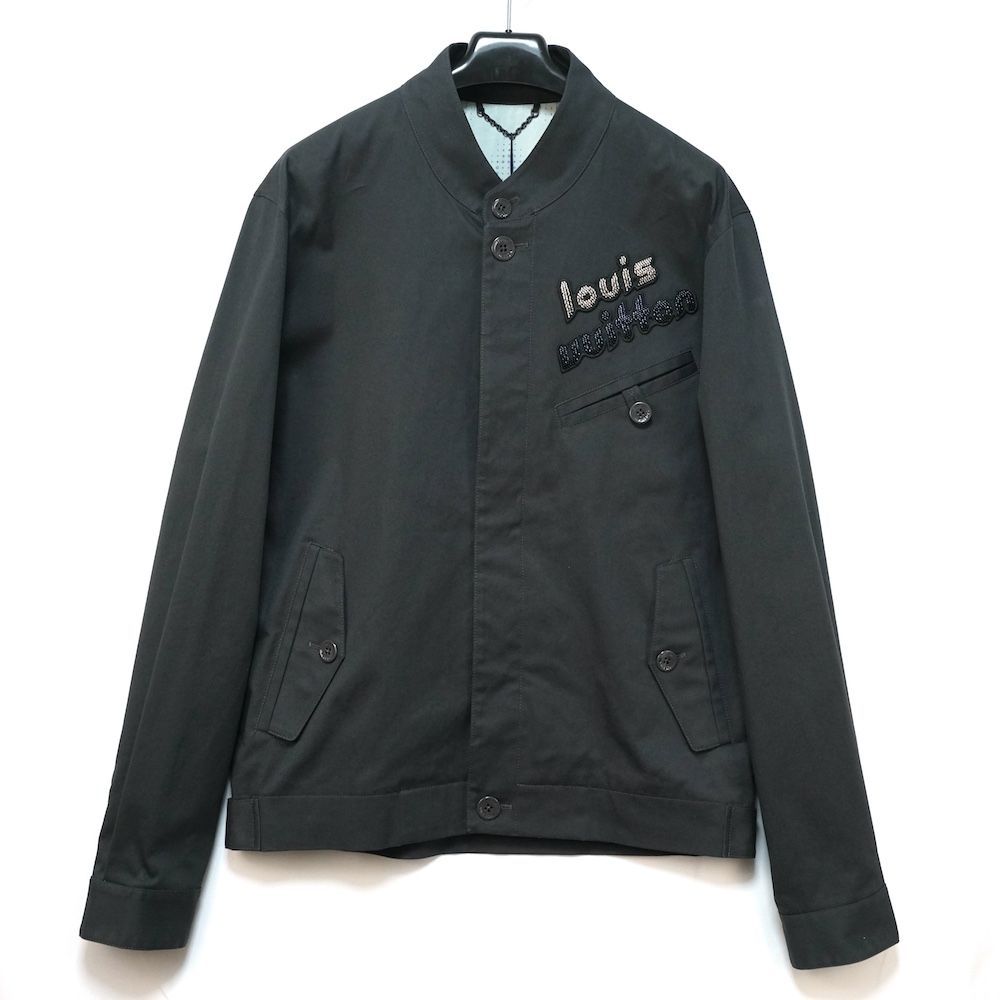 LOUIS VUITTON ルイヴィトン ビーズ ロゴ ワッペン付き コットン ハリントン ジャケット ブラック 44サイズ RM232 FAD HPB70W 新品未使用