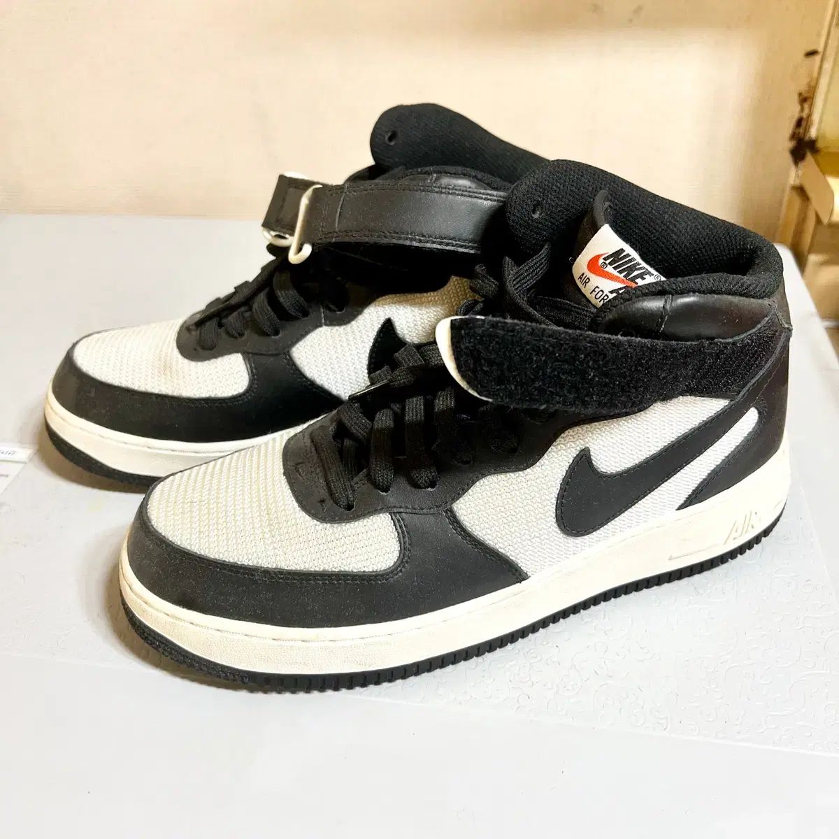270 NIKE エアフォース1 ミッド 07 ダルメシアン ブラック