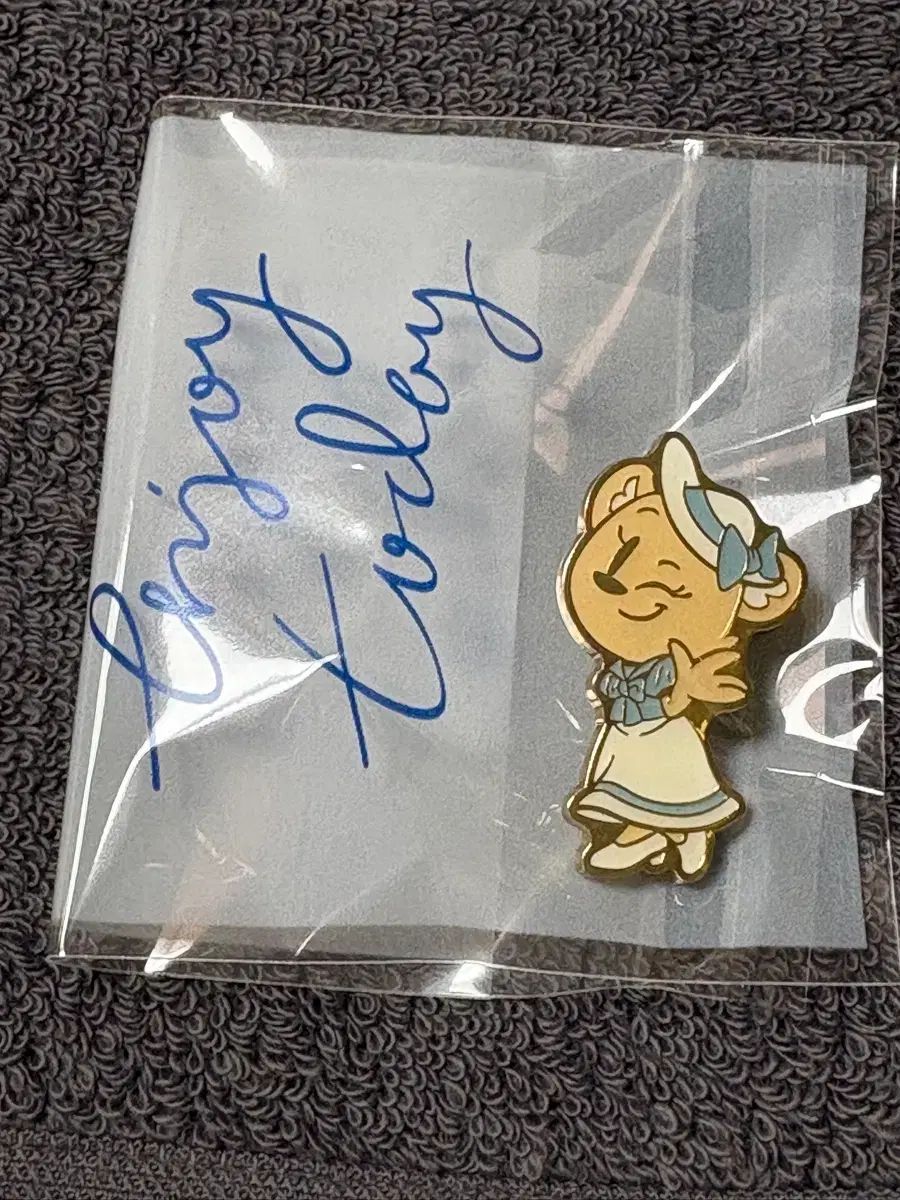 エバーランド キャラクター バッジ