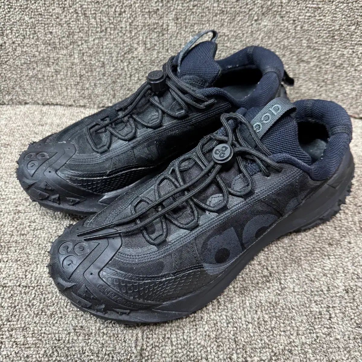 ナイキ ACG マウンテン フライ 2 ロー ブラック 265