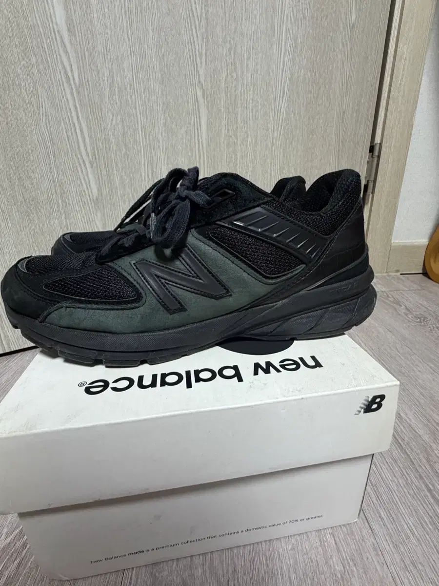 ニューバランス 990v4 エンジニアードガーメンツ ブラック 275