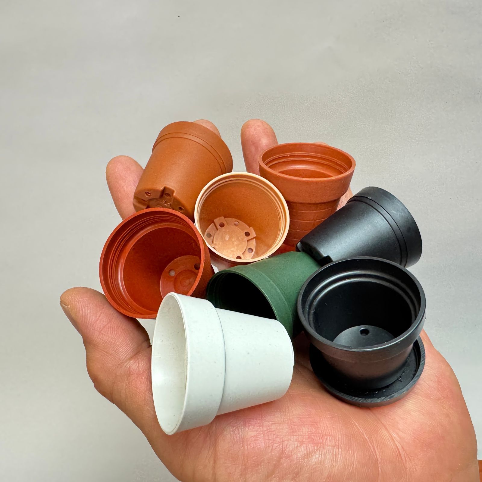 ミニ鉢専門店＊超ミニテラコッタ鉢-0.8号(外径φ2.4×高さ2cm)×10鉢 