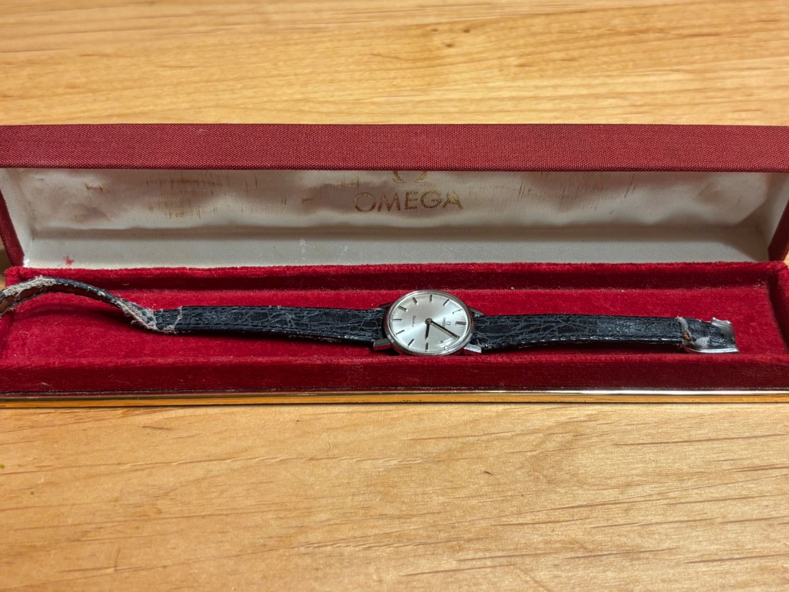 OMEGA 腕時計 手巻き レディース Geneve