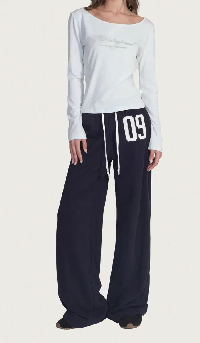 クリーシーア 09パンツ ネイビー 10,700円