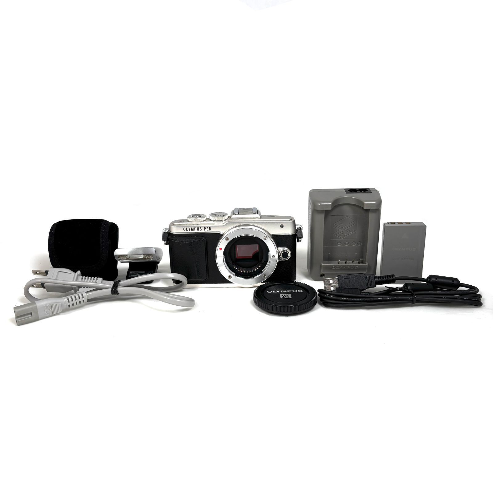 【美品・ショット数 11,448回、フラッシュ付き、液晶保護フィルム貼付け済み】 OLYMPUS PEN E-PL7 ボディ シルバー