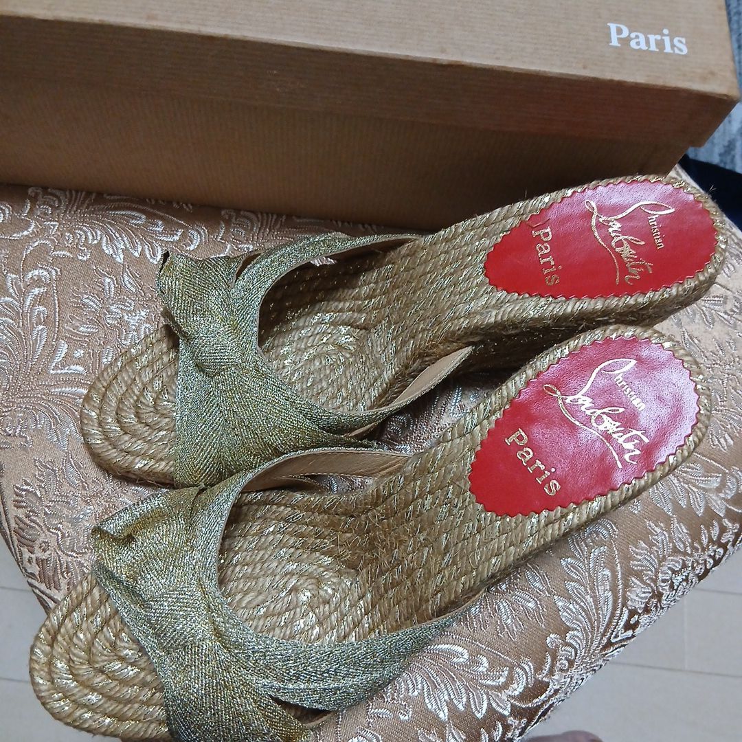 クリスチャンルブタンゴールドジュートウェッジサンダル37サイズ　7.5㎝ヒール