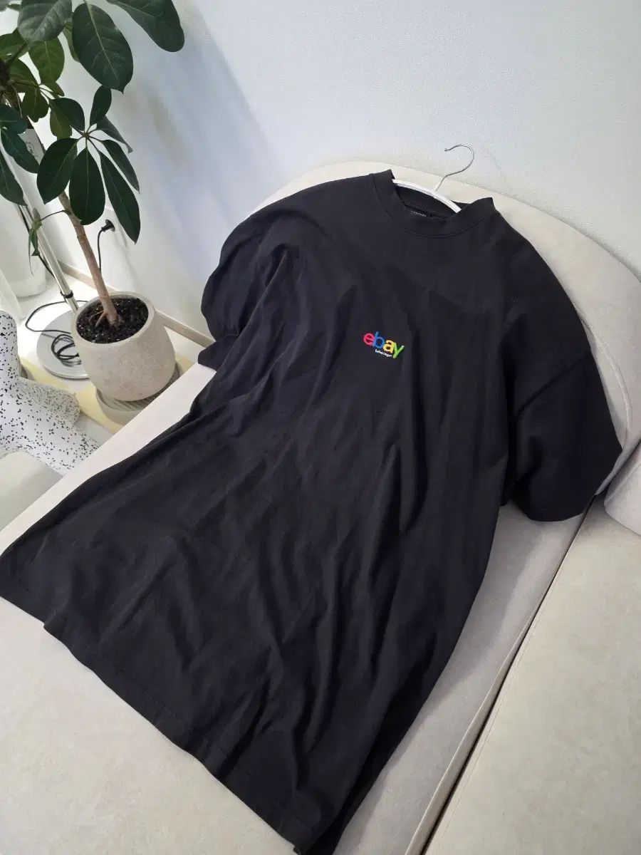 4 バレンシアガ ベイ Tシャツ オーバーサイズ ブラック