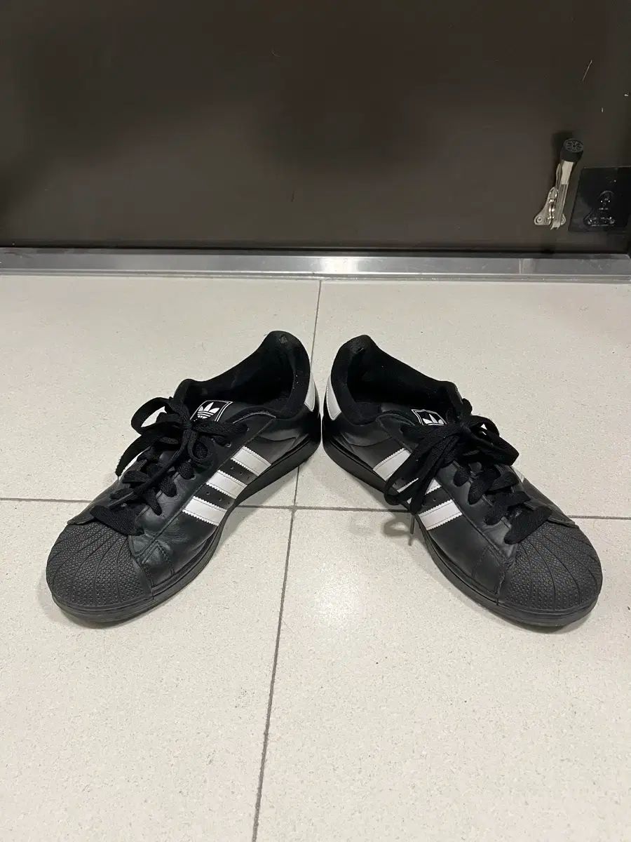 アディダス SUPERSTAR II 275