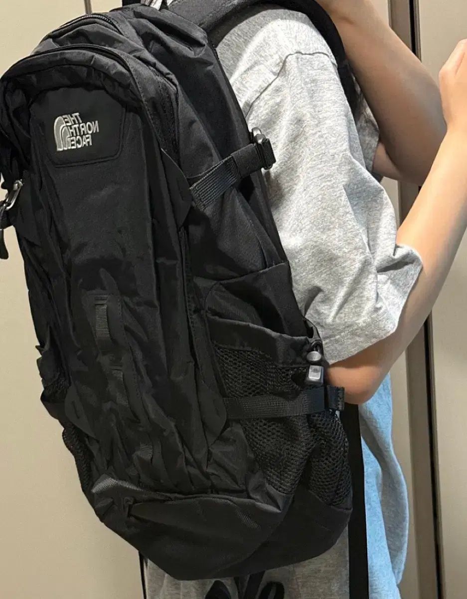 THE NORTH FACE ザノースフェイス 핫샷 ブラック バックパック