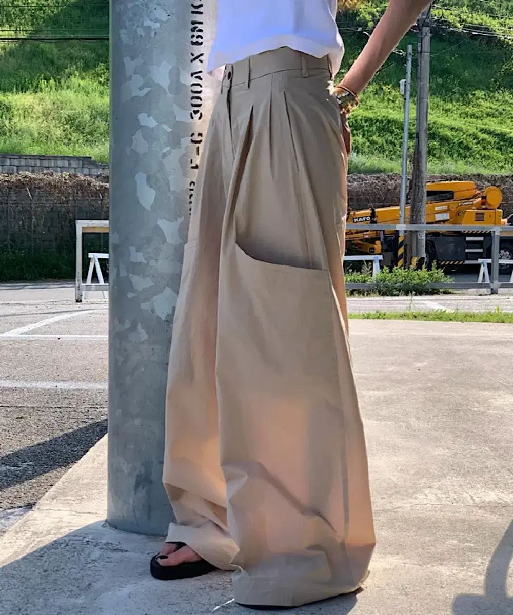 新品 OUTFIT プレミアム プーさん スラックス S outfit