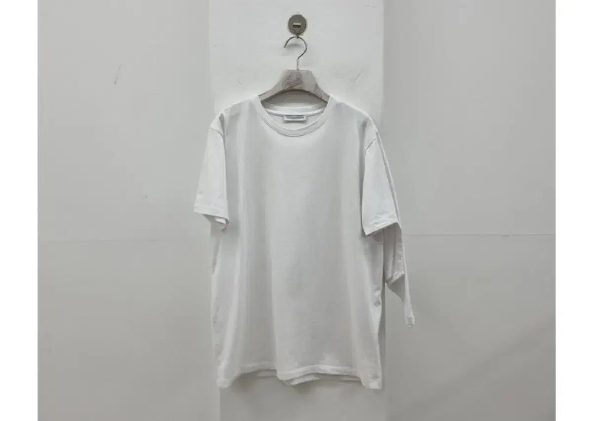 J W ANDERSON ジョナサン・アンド・アンダーソン