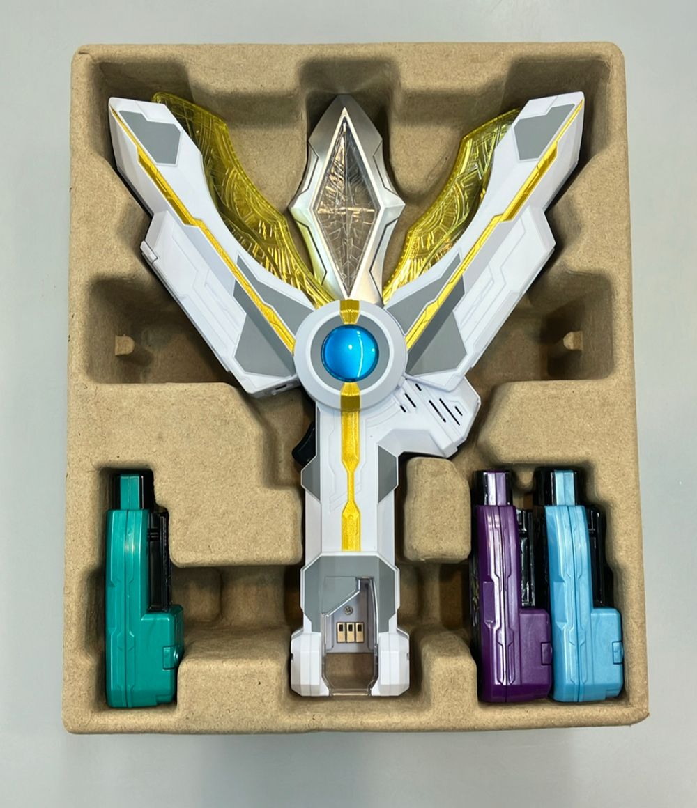 MEMORIAL EDITION ガッツスパークレンス プレミアムバンダイ限定 抽選