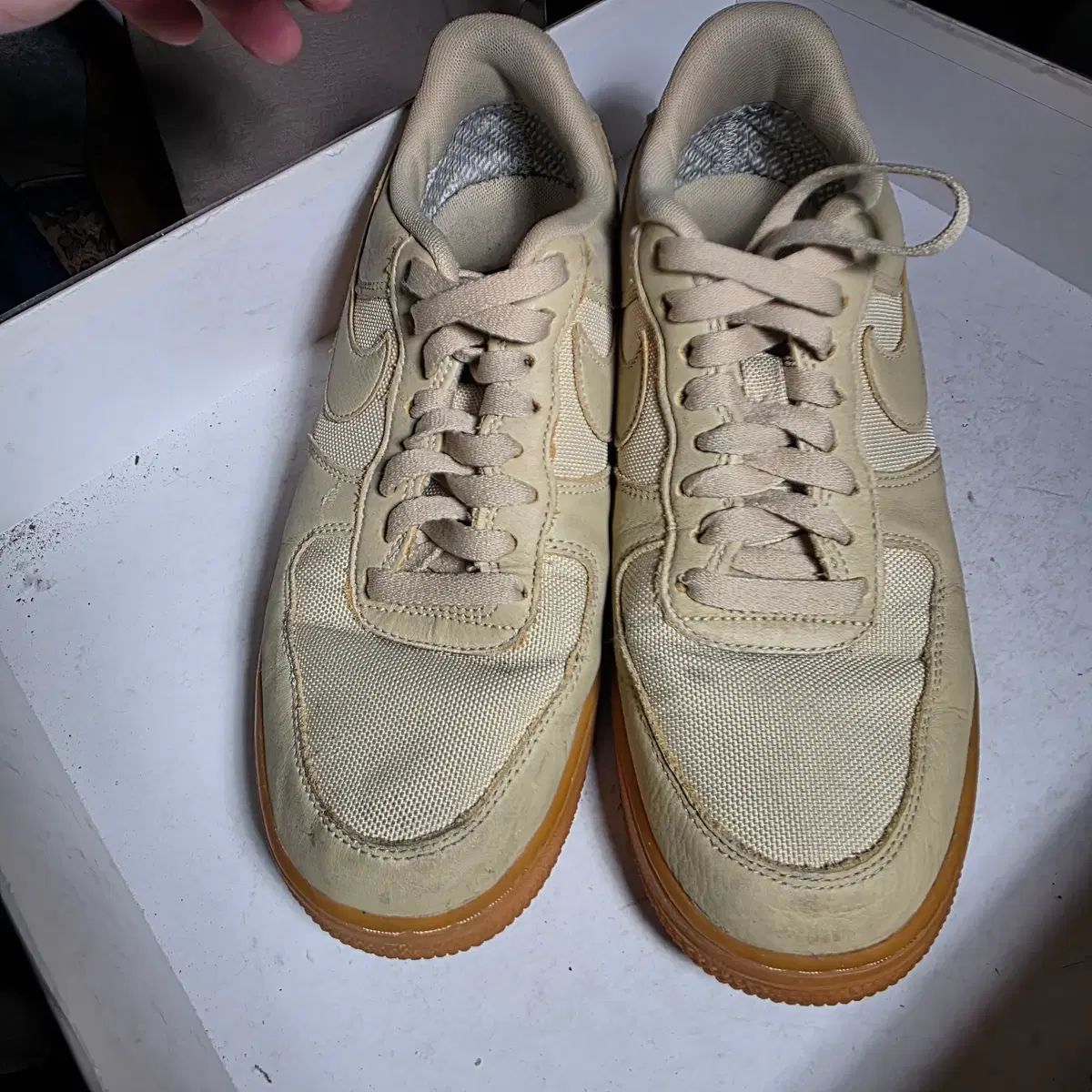 153 NIKE エアフォース 1 ロー GORE-TEX チーム GOLD 260mm