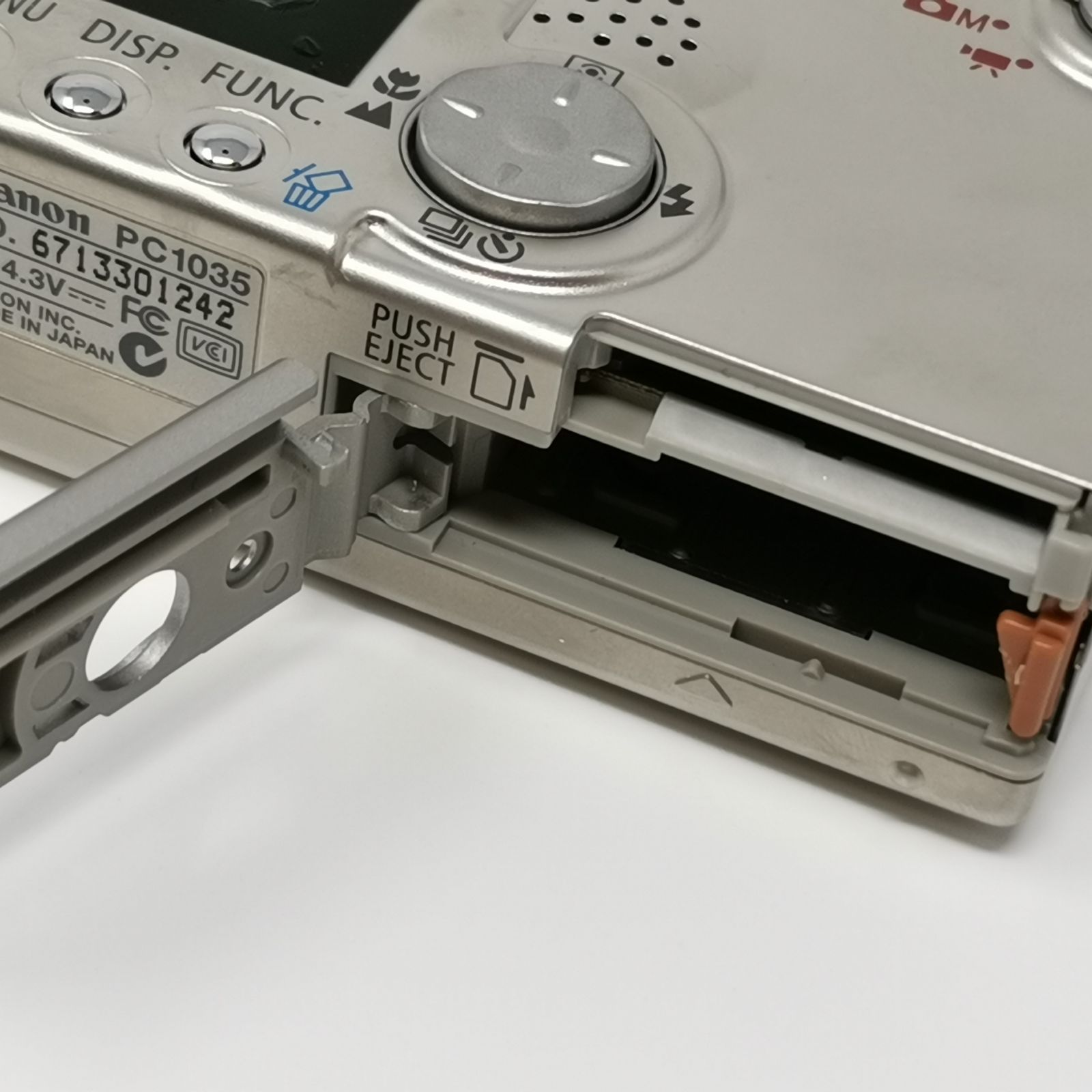 Canon IXY DIGITAL 30 PC1035 カメラ コンデジ シルバー ジャンク SD