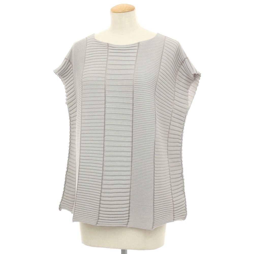 【中古】イッセイミヤケ ISSEY MIYAKE 2026年春夏 ポリエステル系 プルオーバーニット ライトグレー【サイズ表記なし（L位）】【レディース】