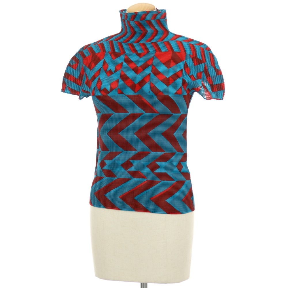 【中古】ミー イッセイミヤケ me ISSEY MIYAKE ポリエステル ストレッチプリーツ ハイネック 半袖カットソー・ブラウス ブルーxレッド【サイズ－】【レディース】