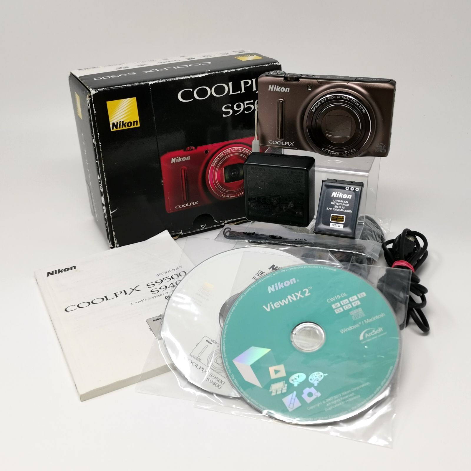 COOLPIX S9500 セピアブラウン 動作確認済 充電器ケーブル箱説明書付 美品 中古品 管理番号 ARCAYKO1540 24,480円