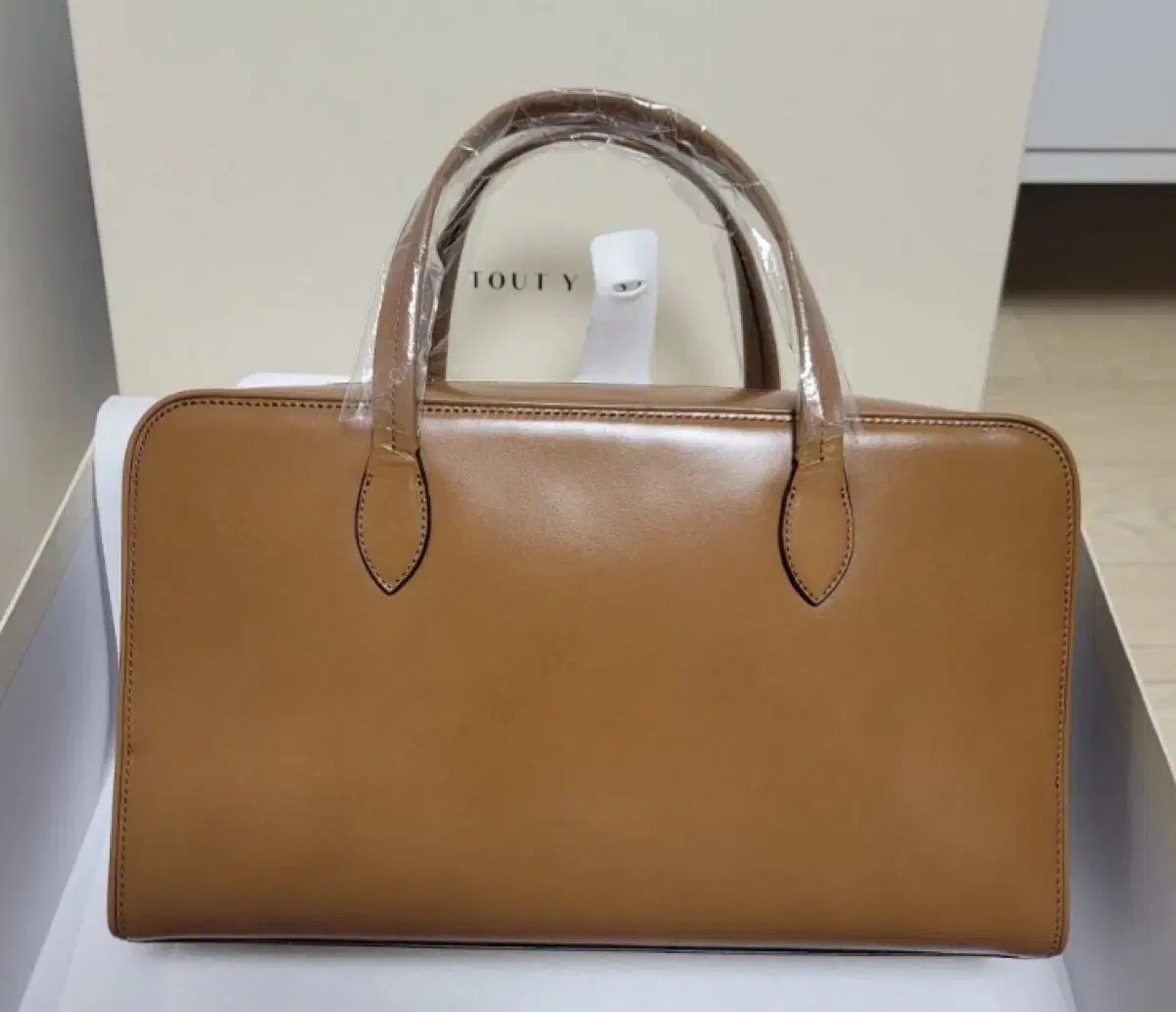 TOUT Y EST LOQUET BAG ラージ