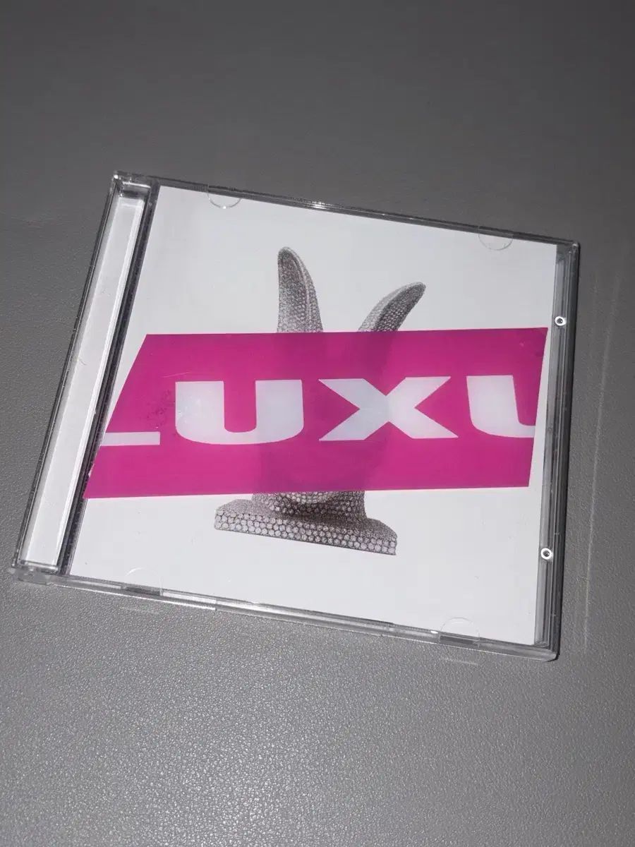 ナウアイムヤング- luxury tape