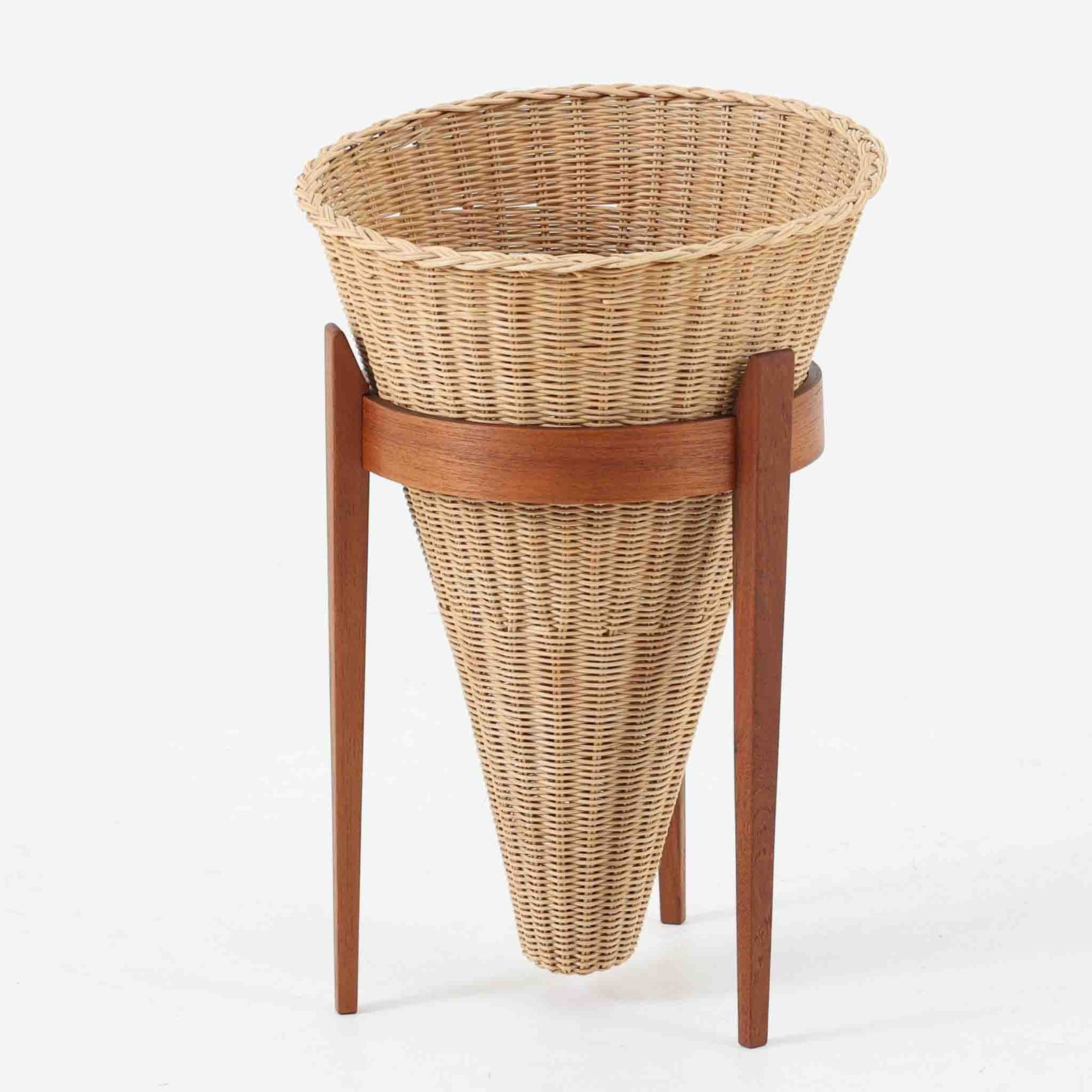 J.Kjaesulf プランター チーク材 幅35cm デンマーク製 北欧ビンテージ家具 鉢カバー 花台 籐編み 木製スタンド/DK19691