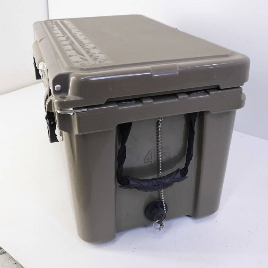 TARAS BOULBA タラスブルバ TBクーラーボックス 42L ボトルオープナー 