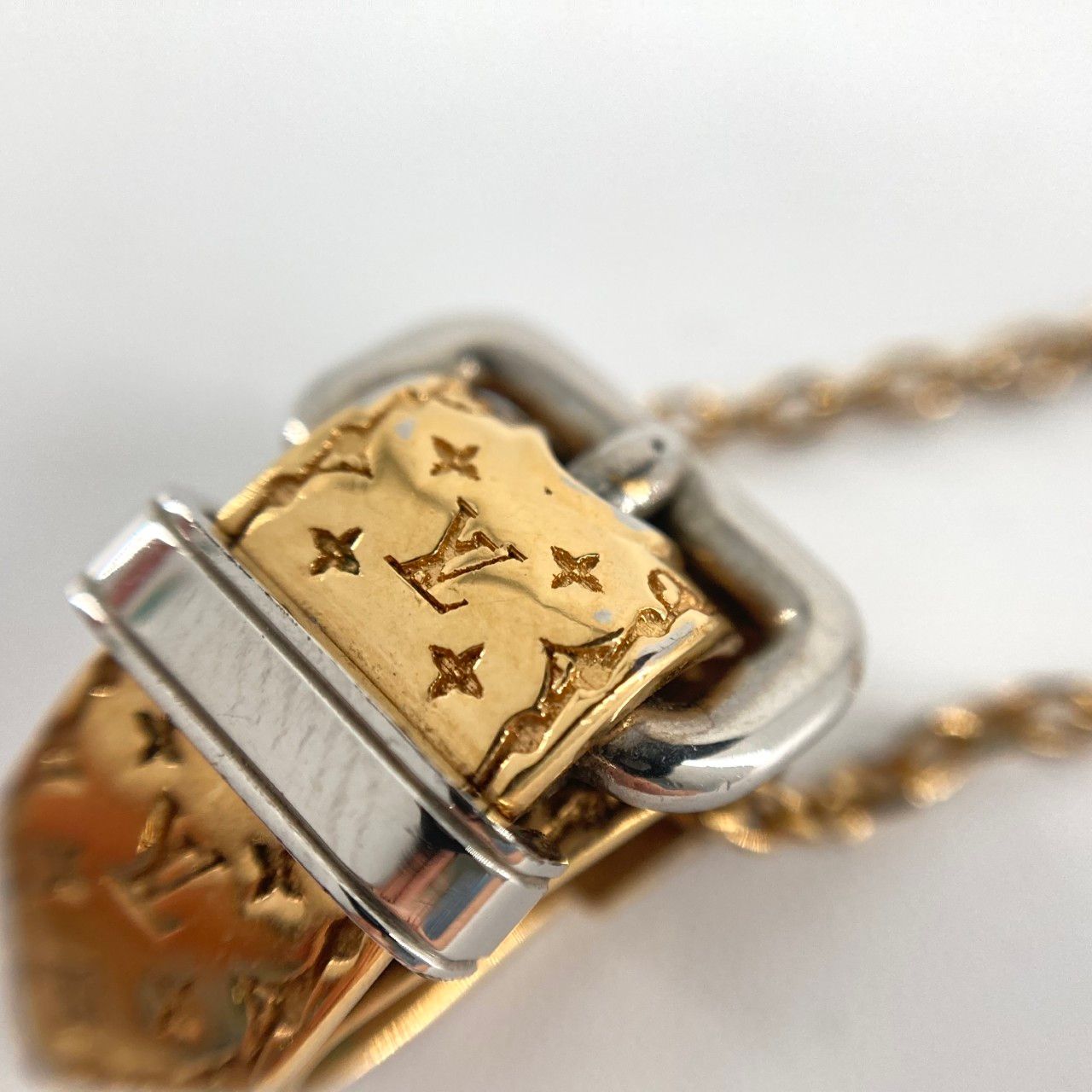 LOUIS VUITTON（ルイ・ヴィトン） ベルトモチーフ M64703 ネックレス 