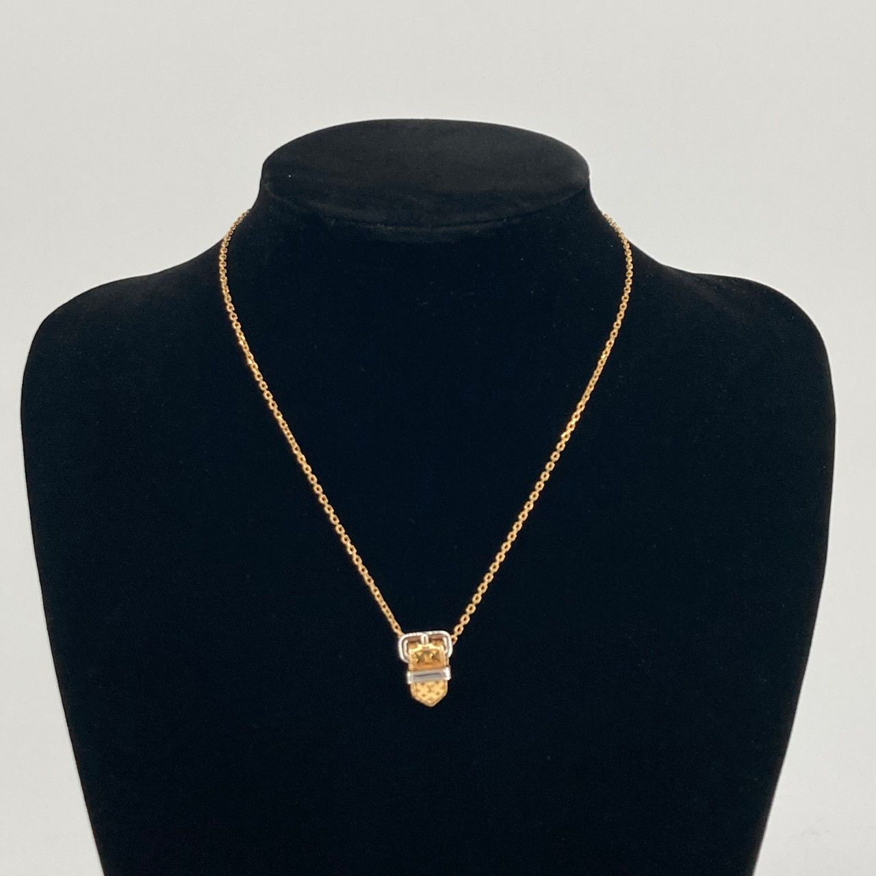 LOUIS VUITTON（ルイ・ヴィトン） ベルトモチーフ M64703 ネックレス ゴールド