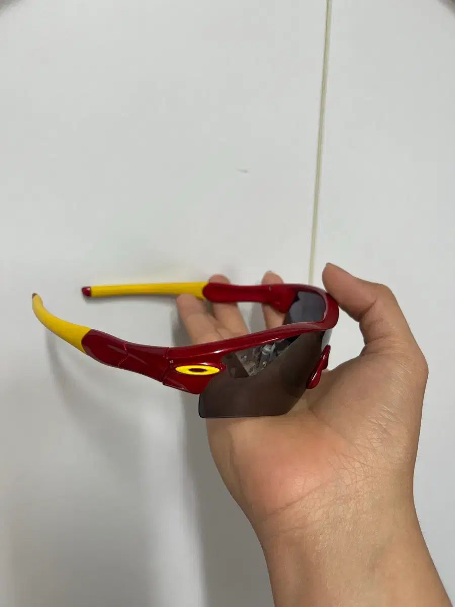 オークリー サングラス ラダーウィング レッド