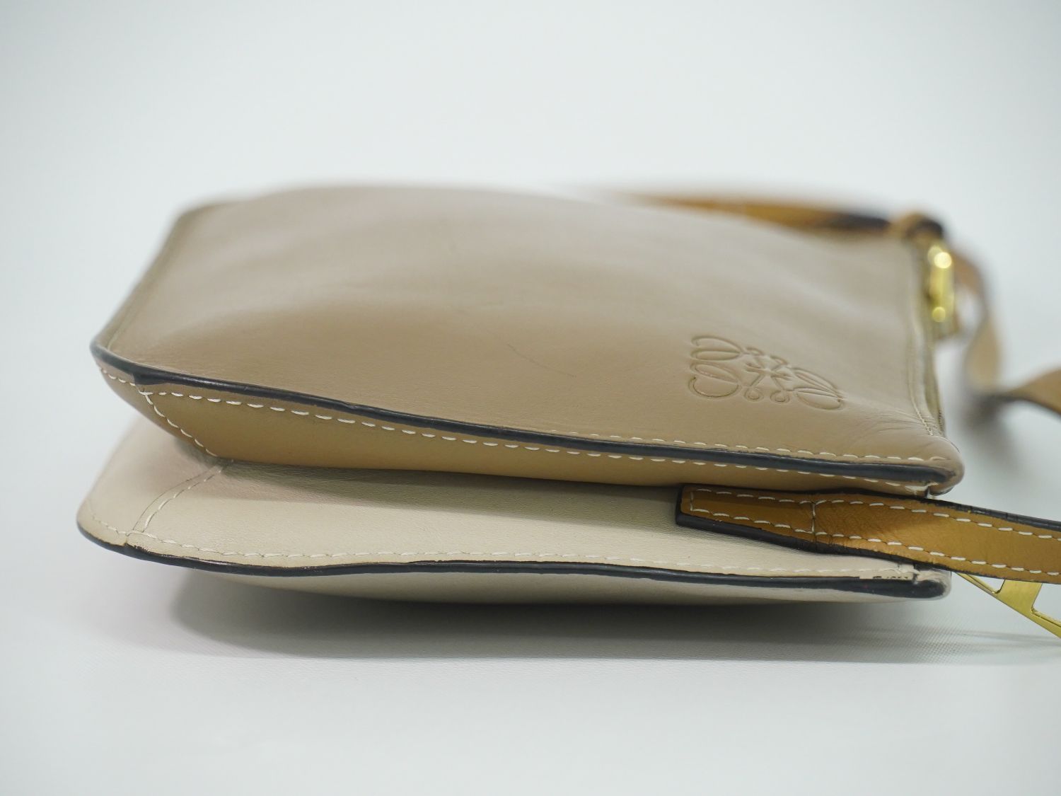 本物 ロエベ LOEWE ゲートダブルジップポーチ アナグラム ショルダー