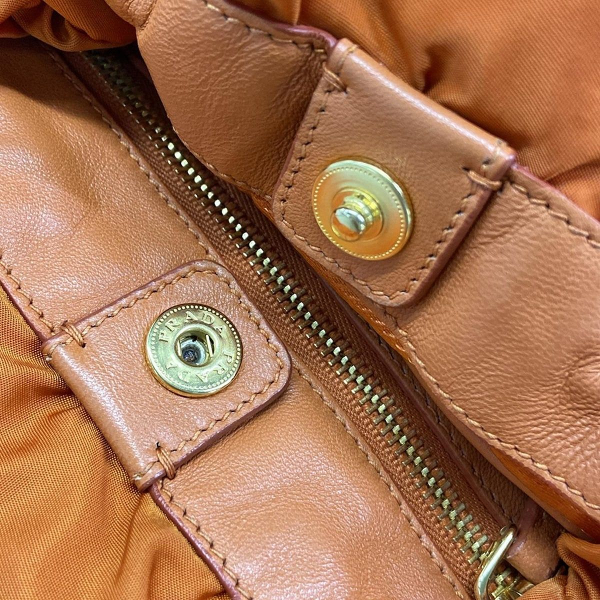 PRADA(プラダ) トートバッグ ロゴジャガード オレンジ×ベージュ 革タグ 