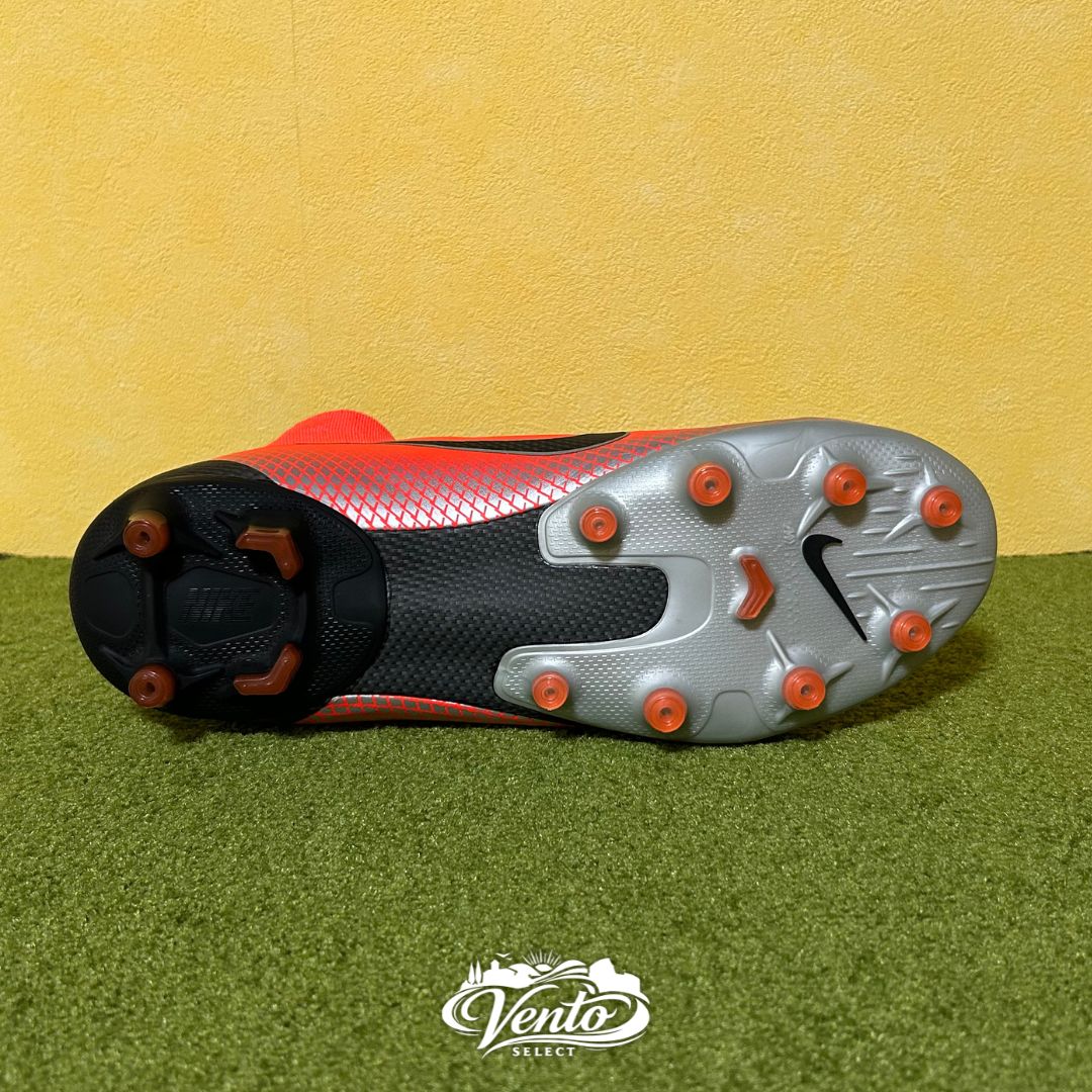 新品】NIKE ナイキ サッカースパイク マーキュリアル スーパーフライ 6