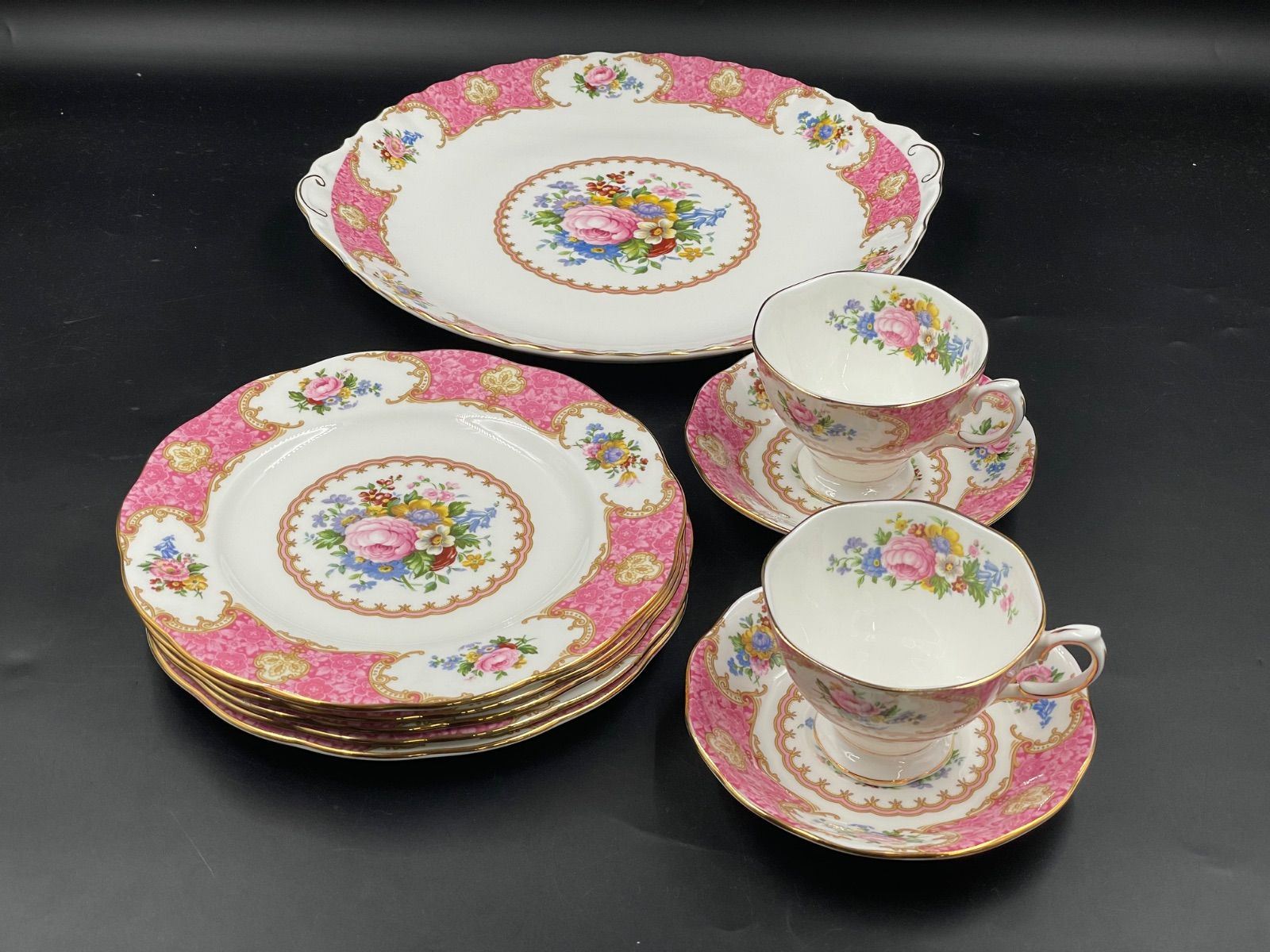 H-06024 Royal Albert ロイヤルアルバート ケーキ皿 大皿 カップ&ソーサー 美品