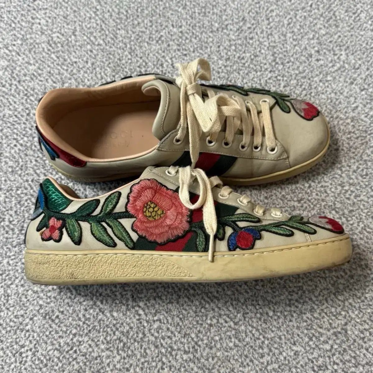 GUCCI グッチ フラワー スニーカー 250